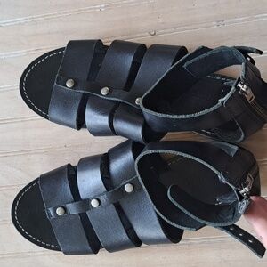 Madewell Rowan Black Leather Strappy Zip Gladiator Ankle Stap Flat Sandals